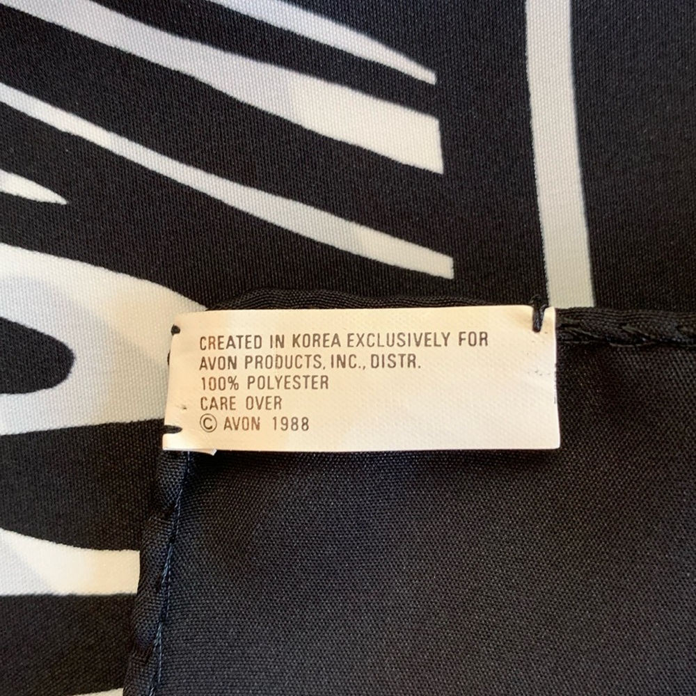 Avon Zebra Scarf - Picture 8 of 16